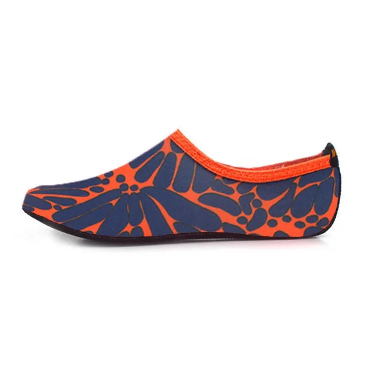 3mm Non-slip Rubber Embossing Texture Sole Figured Diving Shoes and Socks, One Pair, Size:XL (Orange)