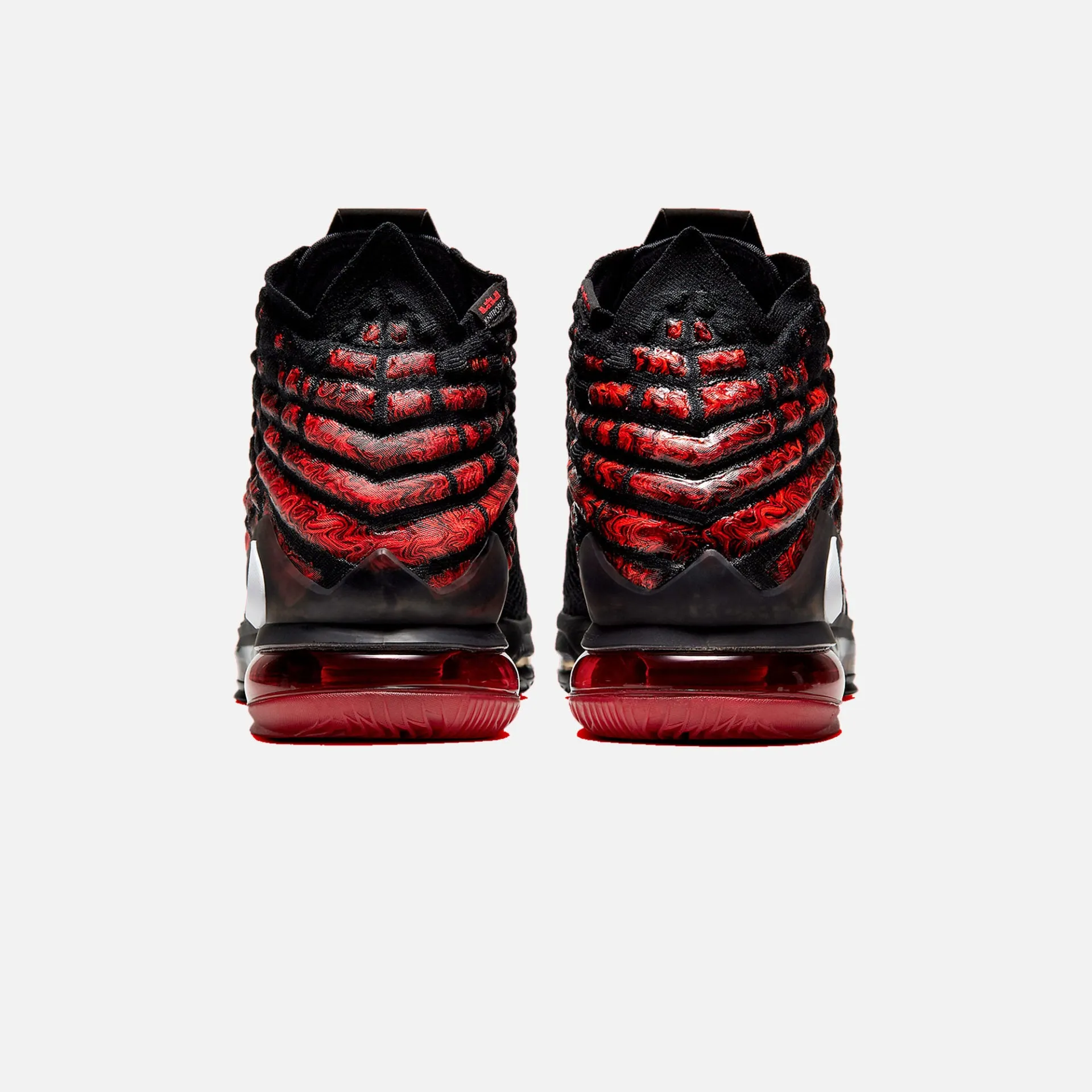 Nike | LEBRON XVII