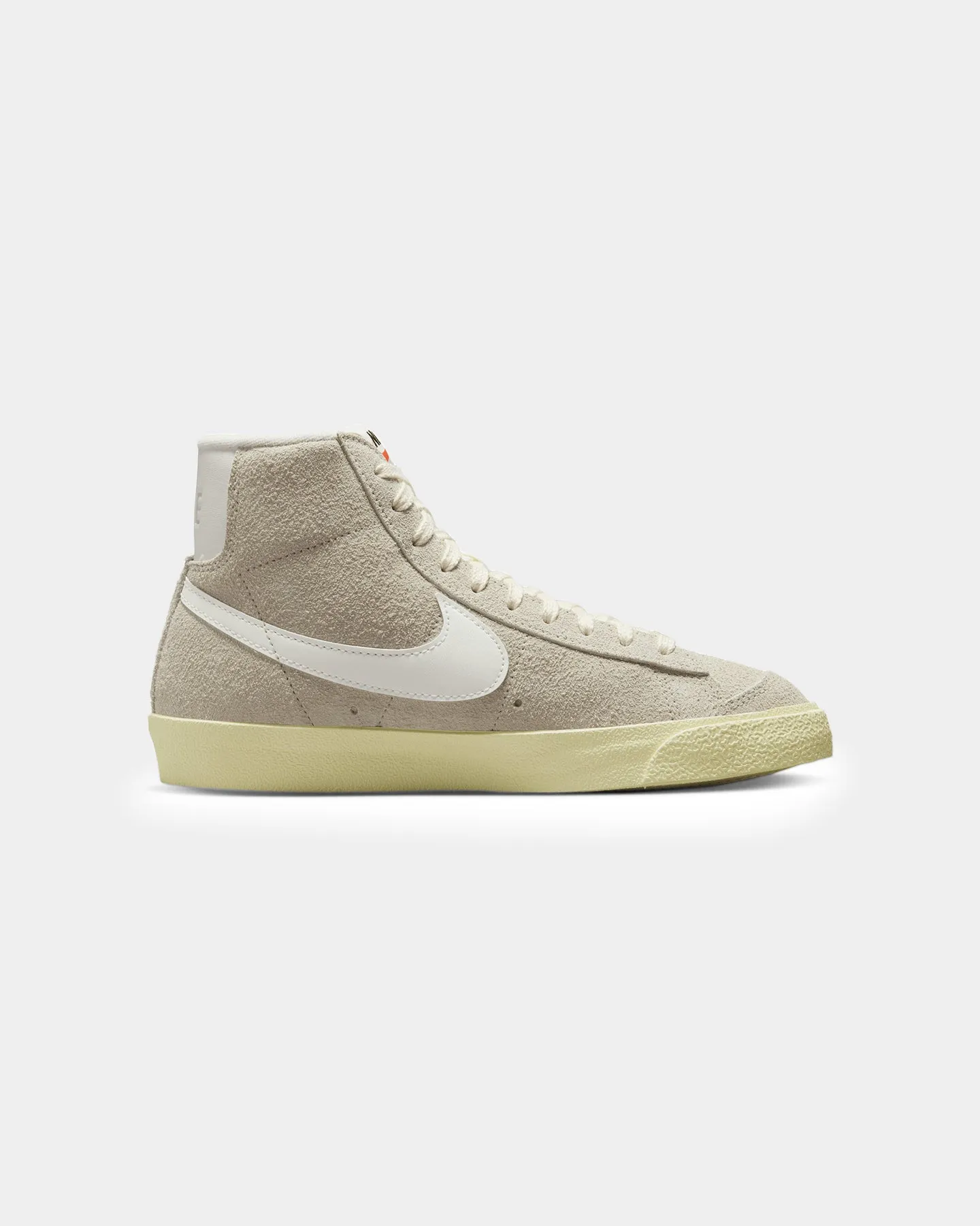 Nike Women's Blazer Mid '77 Vintage Light Bone/Sail