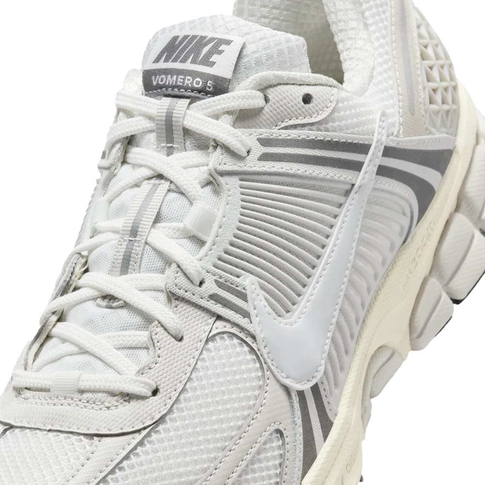 Nike Zoom Vomero 5 SE Men's Shoes