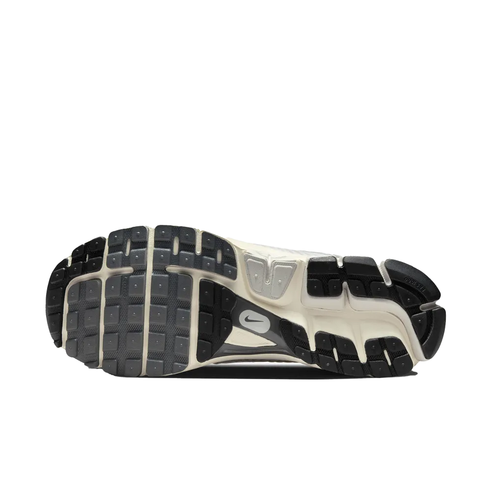 Nike Zoom Vomero 5 SE Men's Shoes