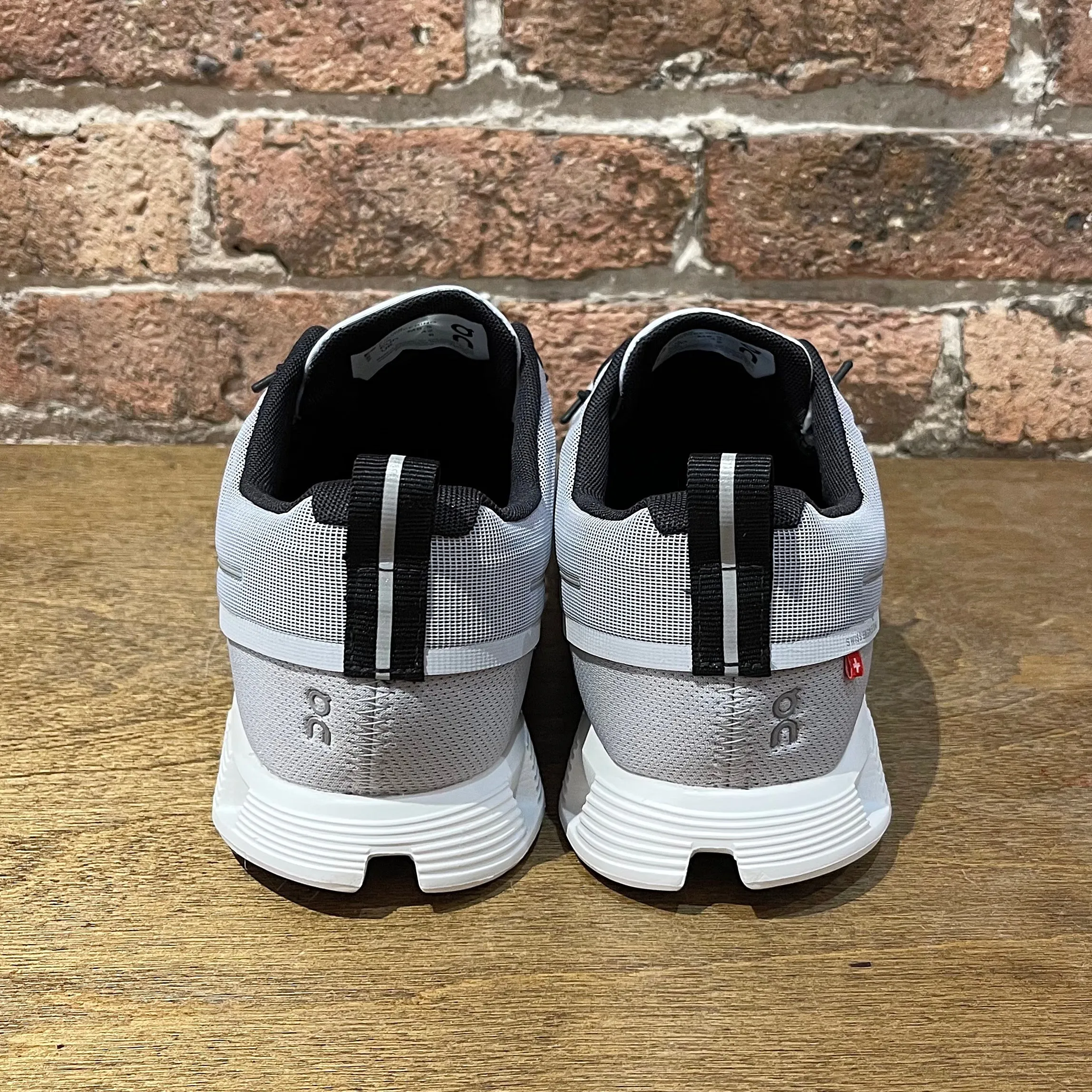 On Cloud 5 Women's Waterproof Glacier/White