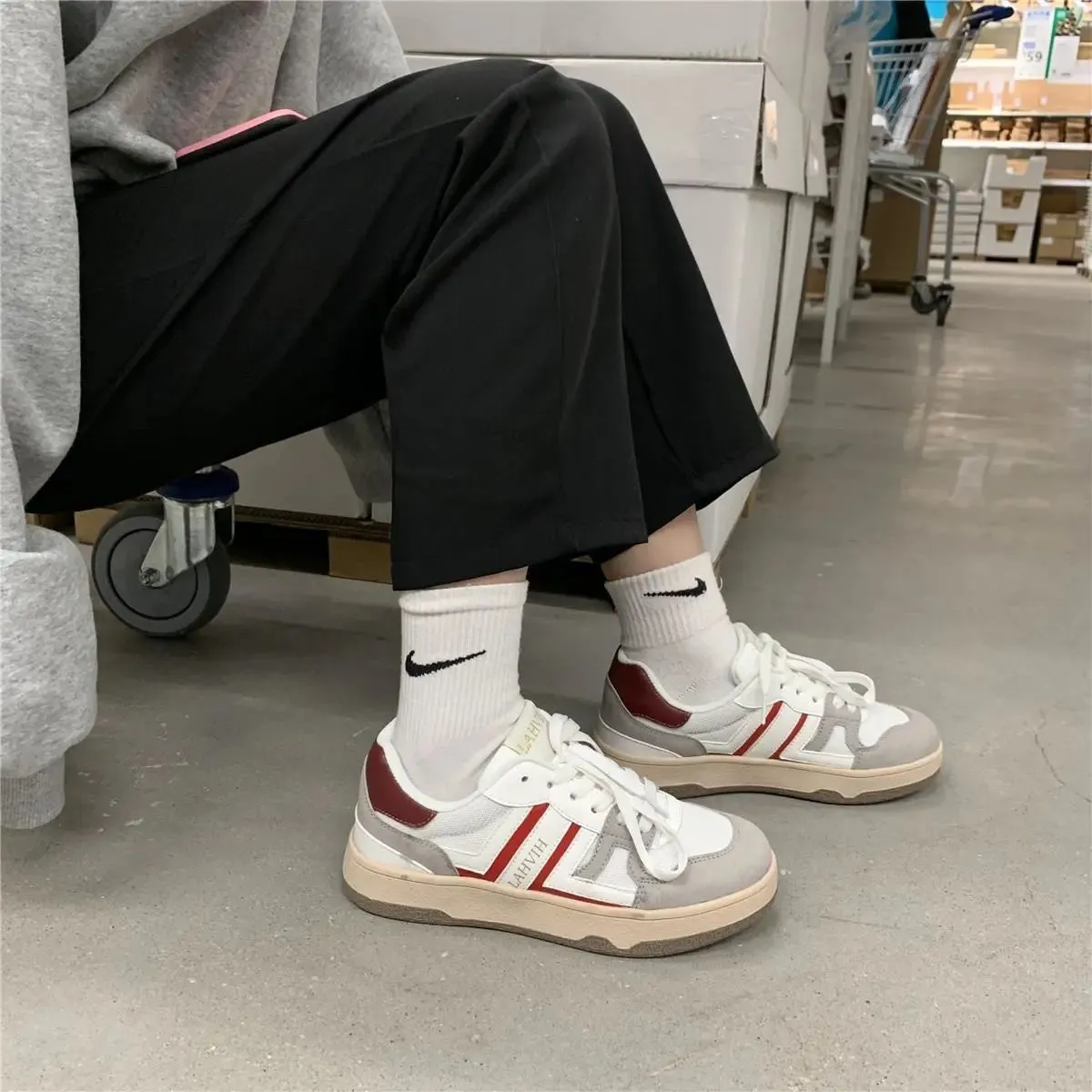 QWEEK White Sneakers Women Platform Flat Vintage Casual Sports Shoes Trainers Autumn Running Canvas Rubber Sole Athletic Basket