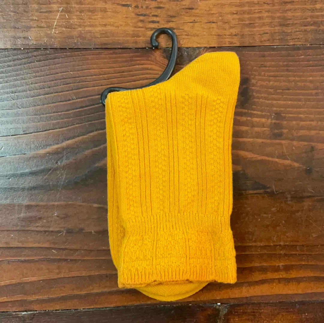 Women’s Colorful Quilted Crew Socks